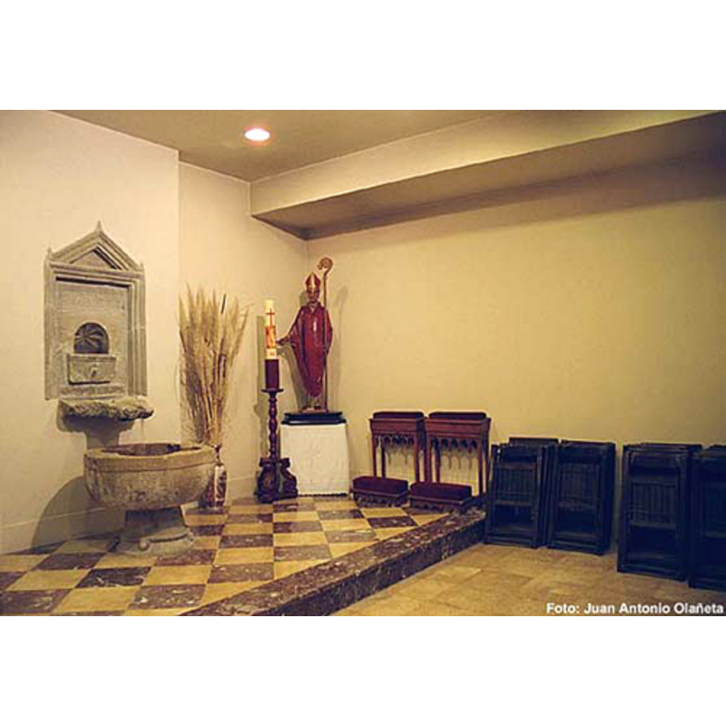 note also the mid-18th century [1751] wall-mounted baptismal font in the form of a fountain