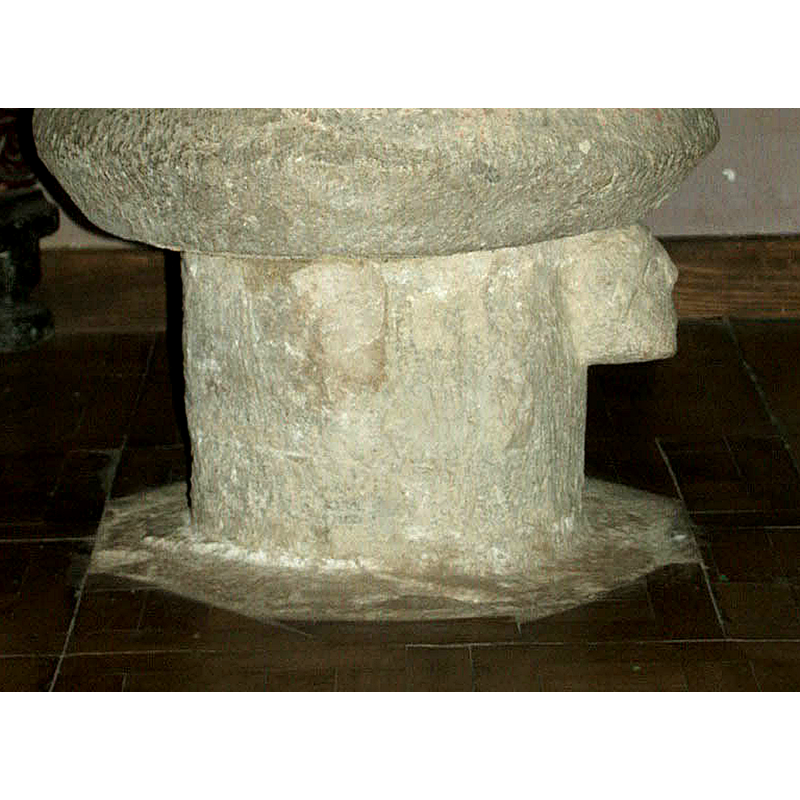 note the indentation on the N side of the stem, where another head may have existed originally [perhaps one of four, located at 90-degree angles, a common design]