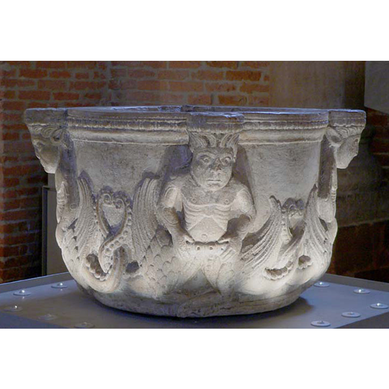 protruding at 90-degree angles of the basin sides