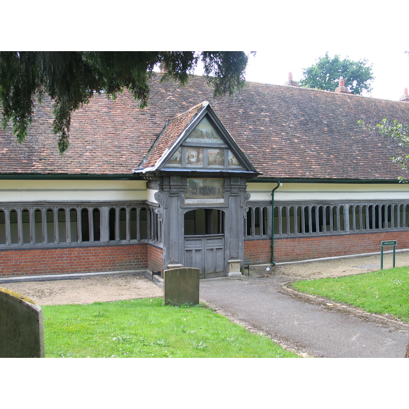 alms houses in the church grounds "Long Alley Almhouses"