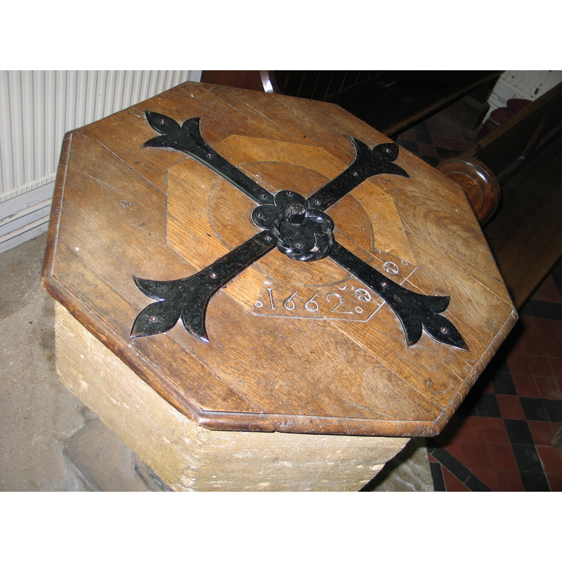 the restored/rebuilt cover with the 1662 date on it