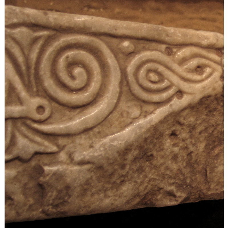 on parts of the upper rim