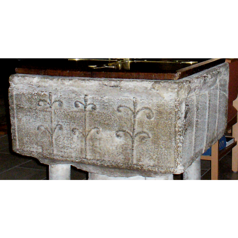 on the north and south sides of the basin, four arches per side