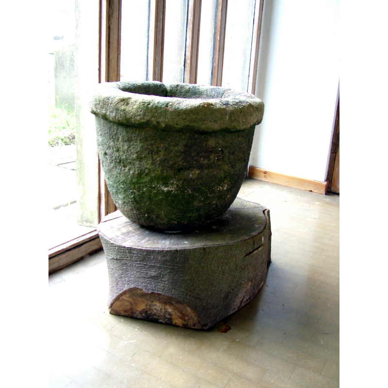 the original medieval font [cf. Font notes]