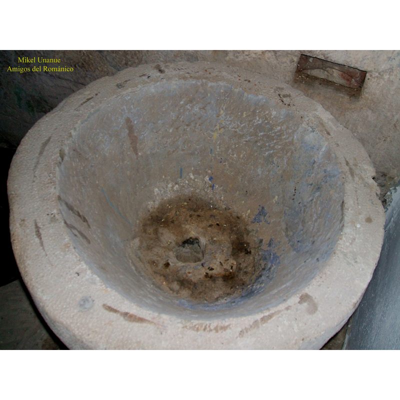notice the stubs of the old metal staples in the upper rim