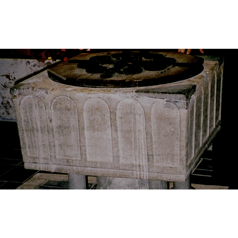 five arches per side of the square basin; some (?) are later re-carvings