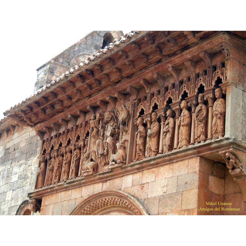 the frieze described by Garcia Guinea (1998: 380) as fantastic, one of the most spectacular friezes of the Spanish Romanesque