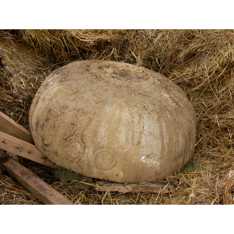 fairly large and protruding from the cylindrical stem of the base [NB: the stem of the base as it appeared, detached from the basin and lower base, in 2006 [cf. Font notes]