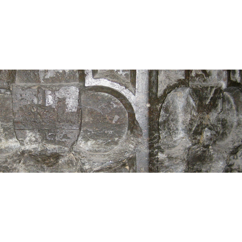 the one on the left appears to have the cross of St. George; the one on the right appears to bear the saltire of St. Andrew [cf. Font notes]
