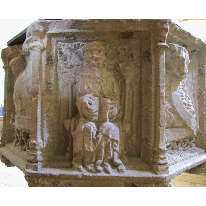 in the panel to left is John's eagle; in the panel to the right is Mark's lion [cf. Font notes]
