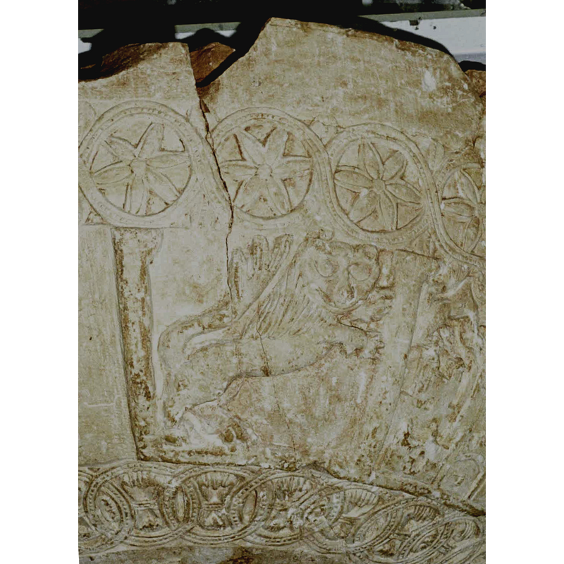 the basin showing a detail of the damage prior to its restoration
