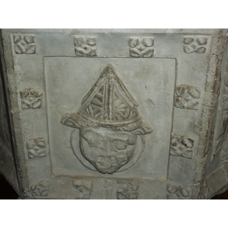 on the frames around the surviving panels of the basin