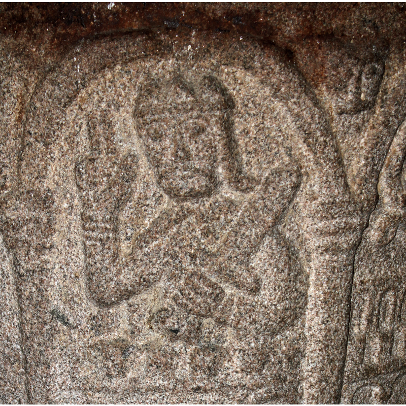 in the spandrel to the right of the seared king