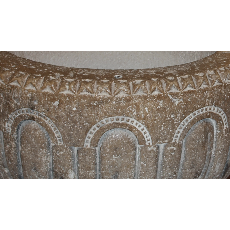 they top the upper part of the underbowl ribs