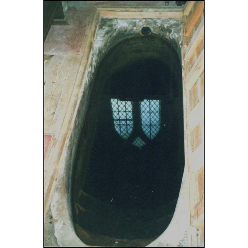 notice the steps visible under water in the foreground