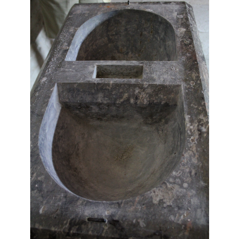 the water-holding well