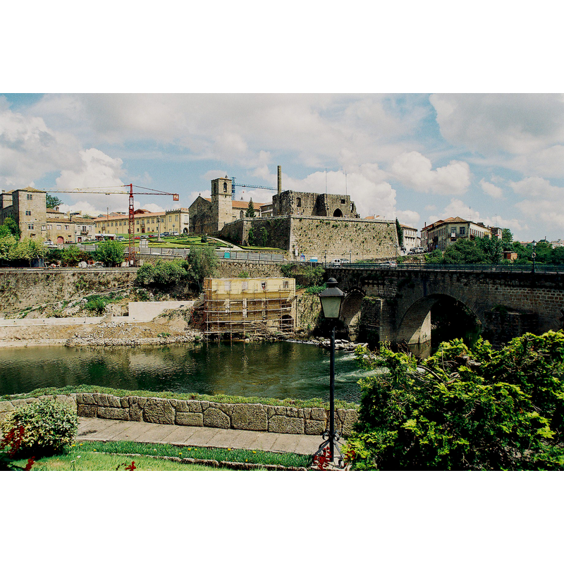 the Museu is the rectangular building with the tal chimney next to the Igreja Matriz