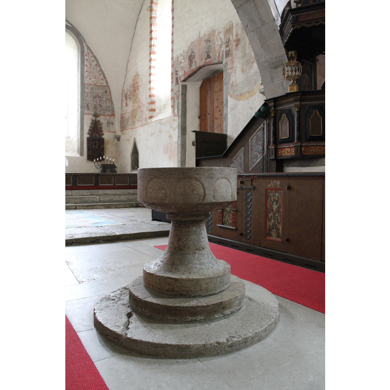 the font in the foreground