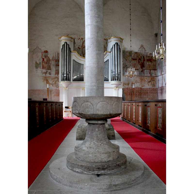 the font in the foreground