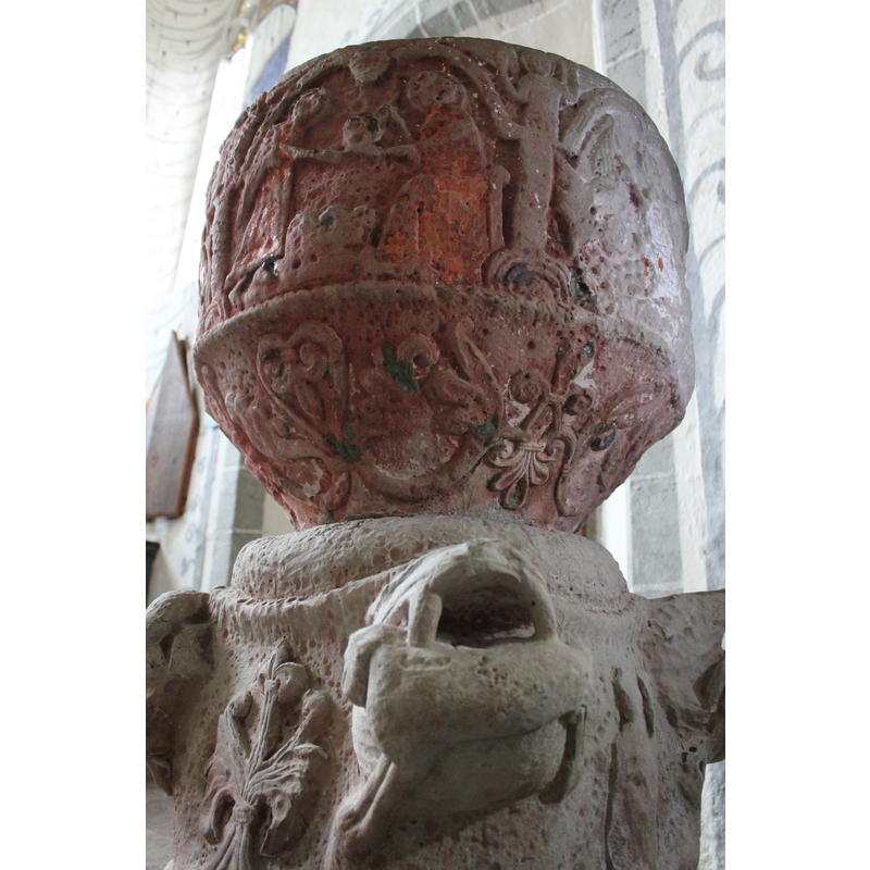 showing the three levels of decoration