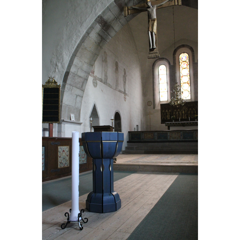 the modern font in use for baptisms