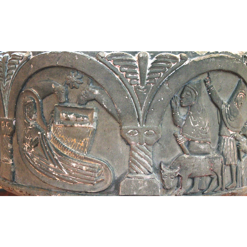 the arch containing the shepherds follows immediately that of the Nativity