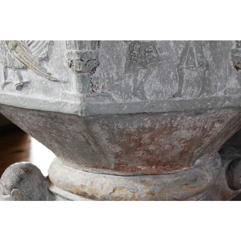 there may have been painted motifs on it at one time
