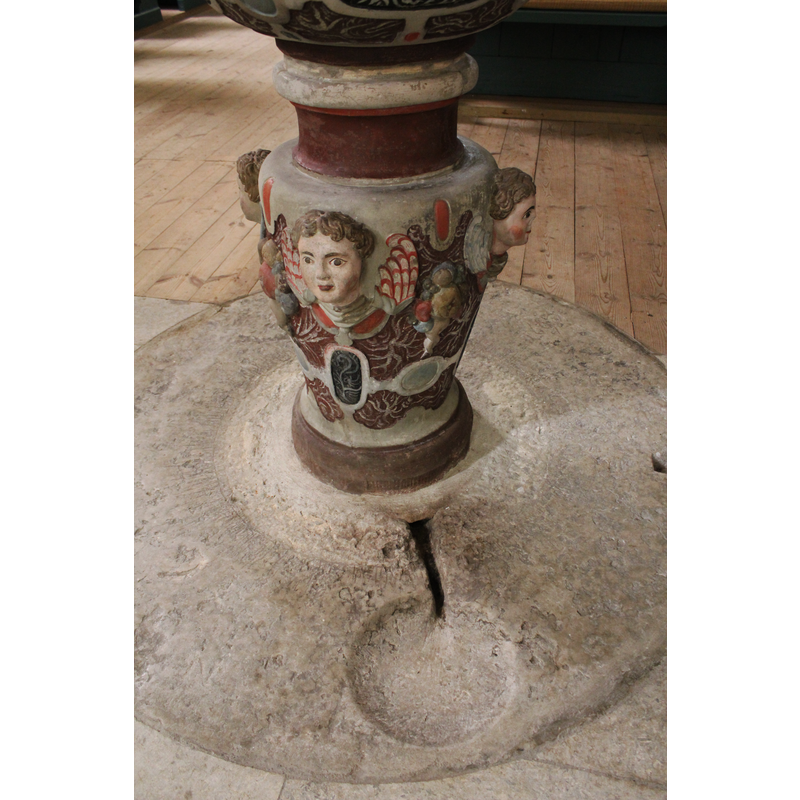 notice the position of the side drain and drain dish in the plinth