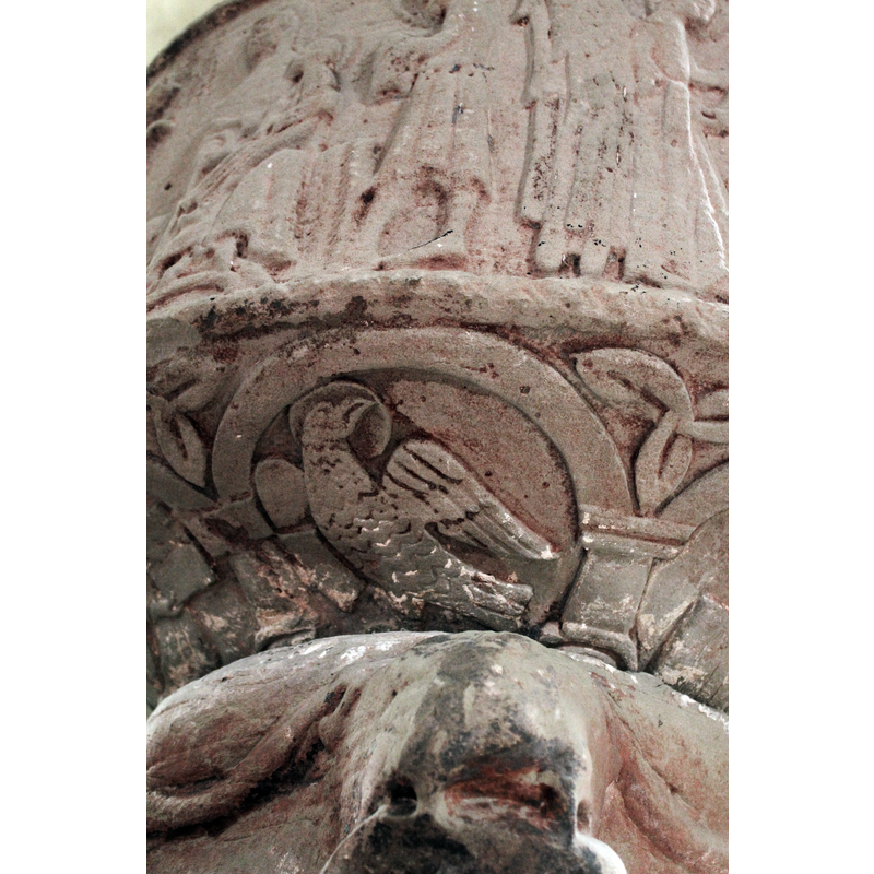 [orientation is approximate] -- showing the correspondence with two partial scenes on the side of the basin: to the left, the Madonna, Child and Joseph from the Adoration of the Magi scene; to the right, and the angel belonging to the Majestas Domini scene.