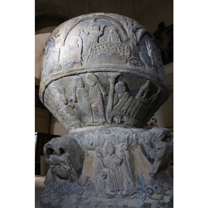 showing the correspondence of images on the basin side (Madonna with Child and Baptism of Christ), underbowl (Visitation and part of the Nativity) and base (Bishop)