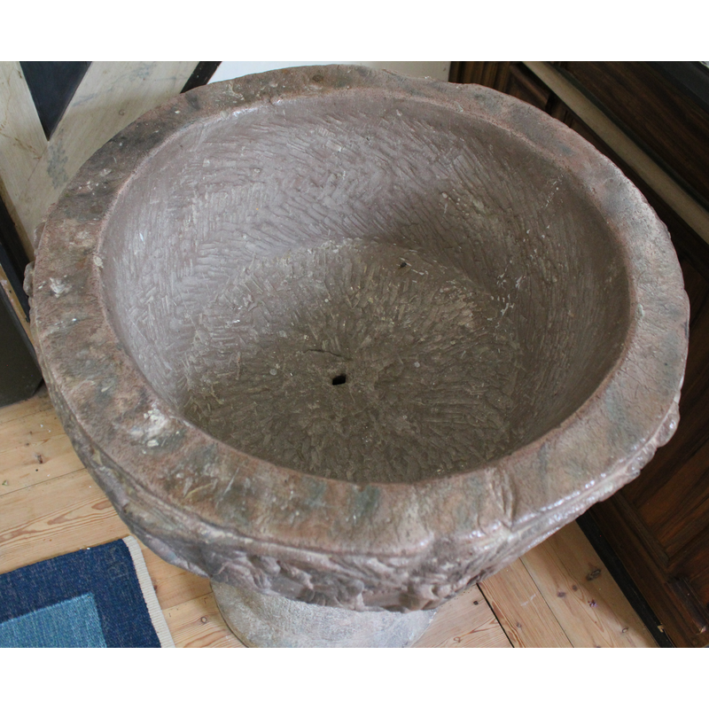 notice the carving pattern on the inside of the basin