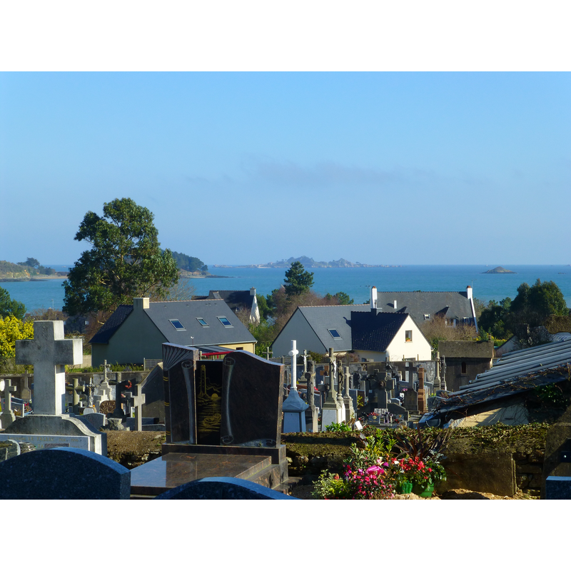 the island opposite is Saint-Riom, the location of the original 12thC monastery