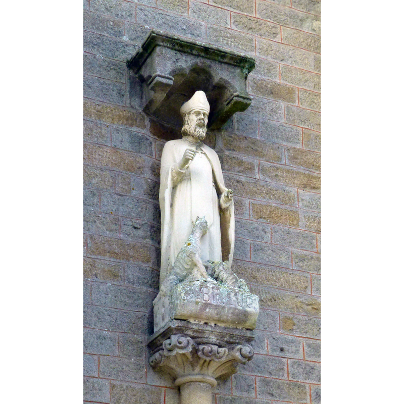 St-Brieuc, on the north side of the entrance