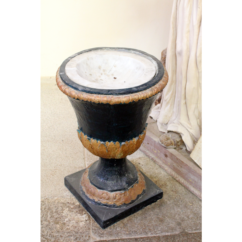 the water-collecting basin? [cf. FontNotes]