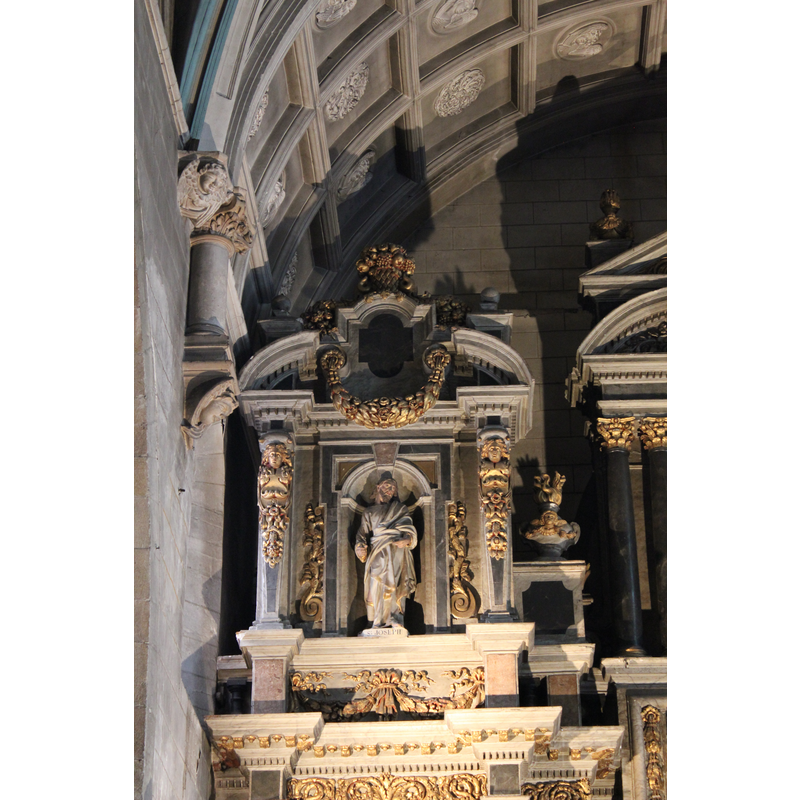 the 17th-century retable by Olivier Martinet