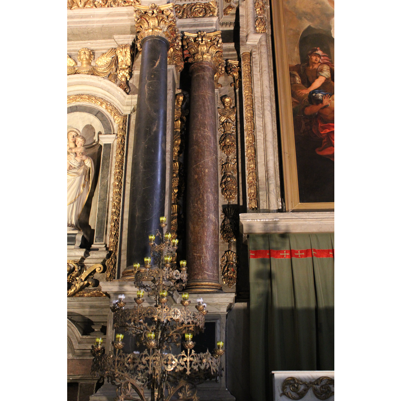 the 17th-century retable by Olivier Martinet