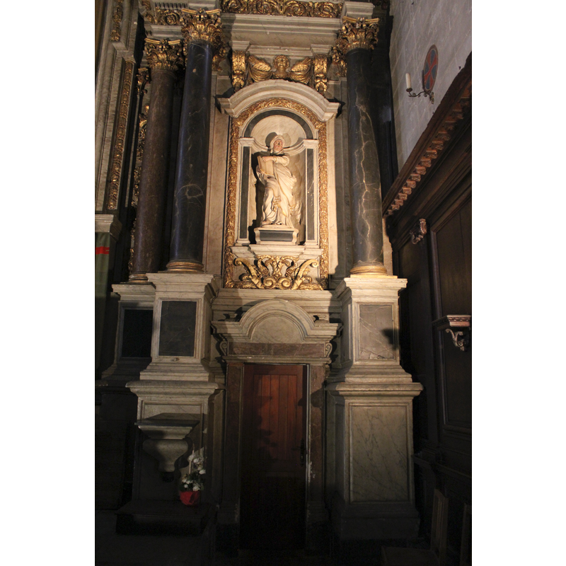 the 17th-century retable by Olivier Martinet