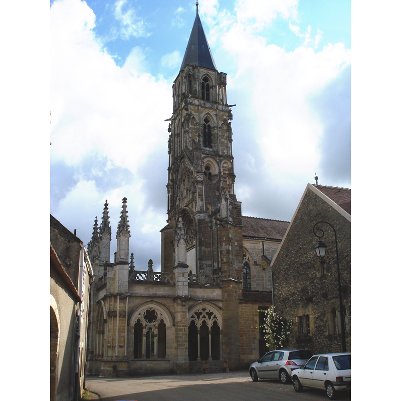 the Gothic church that replaced the original 11thC church destroyed by the Protestants in the 16thC