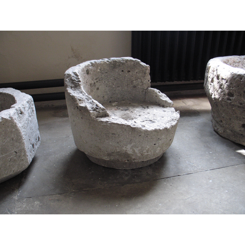 is this the original font of the abbey? [cf. FontNotes]