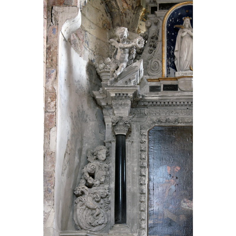 on the north side of the retable