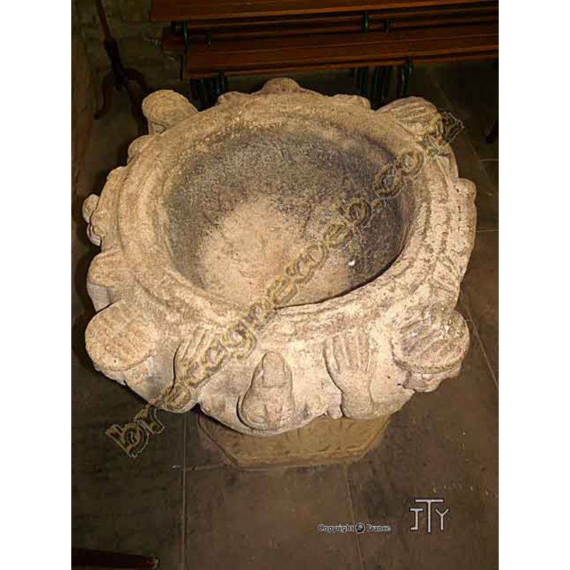 showing the interior of the basin