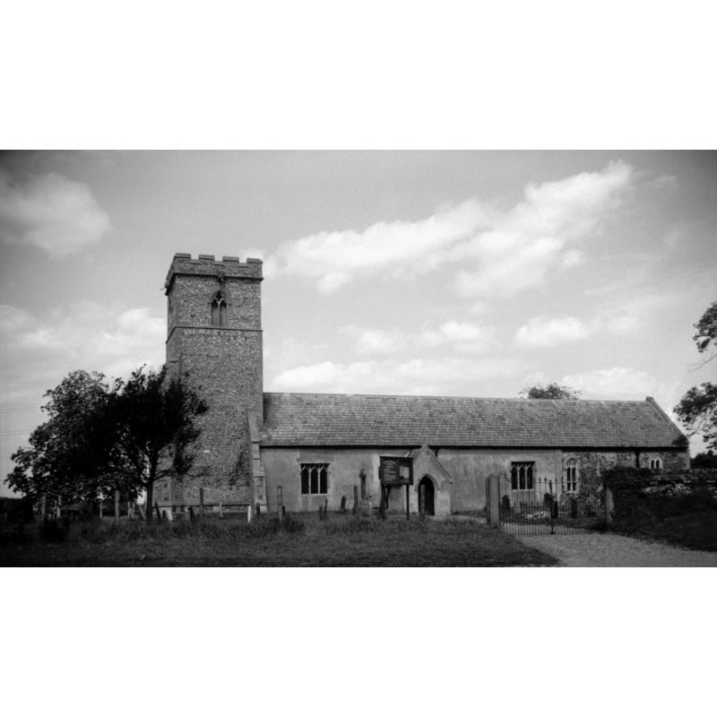 Photo caption: "There are Norman remains to be seen inside"