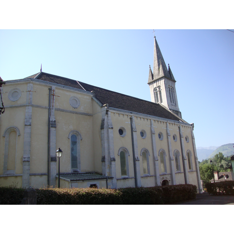 the modern church Sainte-Lucie [cf. ChurchNotes]