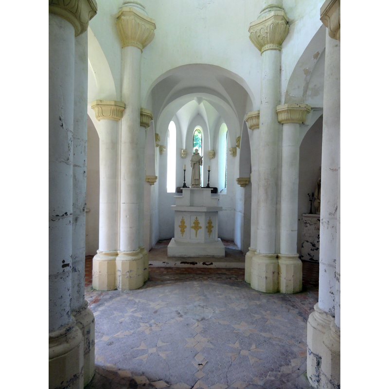interior of the the present building of the commemorative chapel of St. Berthauld in Chaumont-Porcien [cf. ChurchNotes]