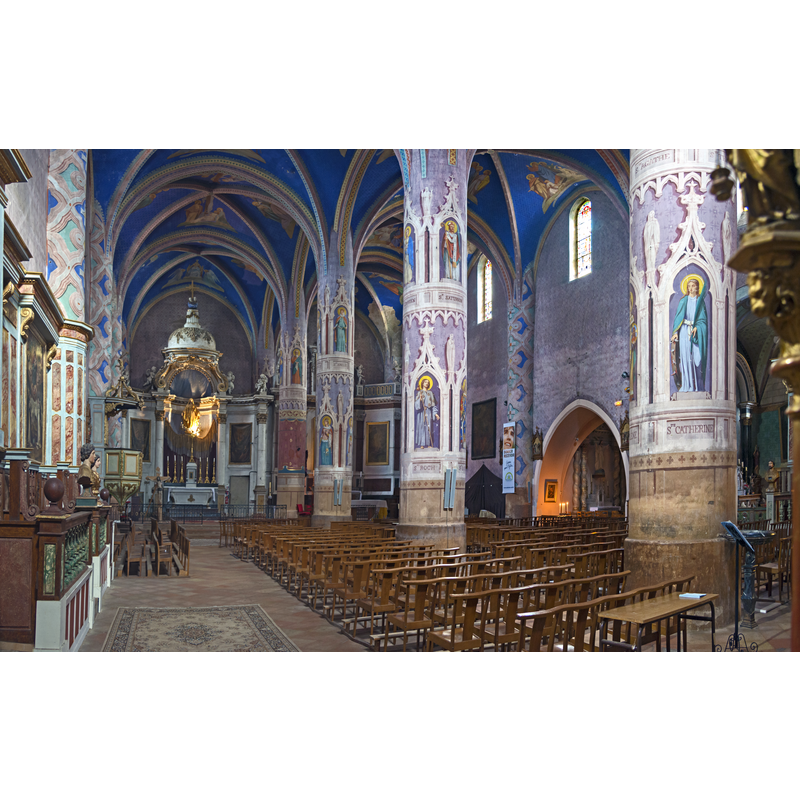 the south aisle is also visible here, both adorned with the paintings by Jean-Baptiste Chevalt