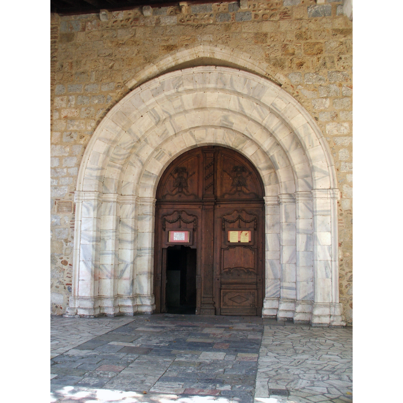 the 14thC portal originally from La Réal