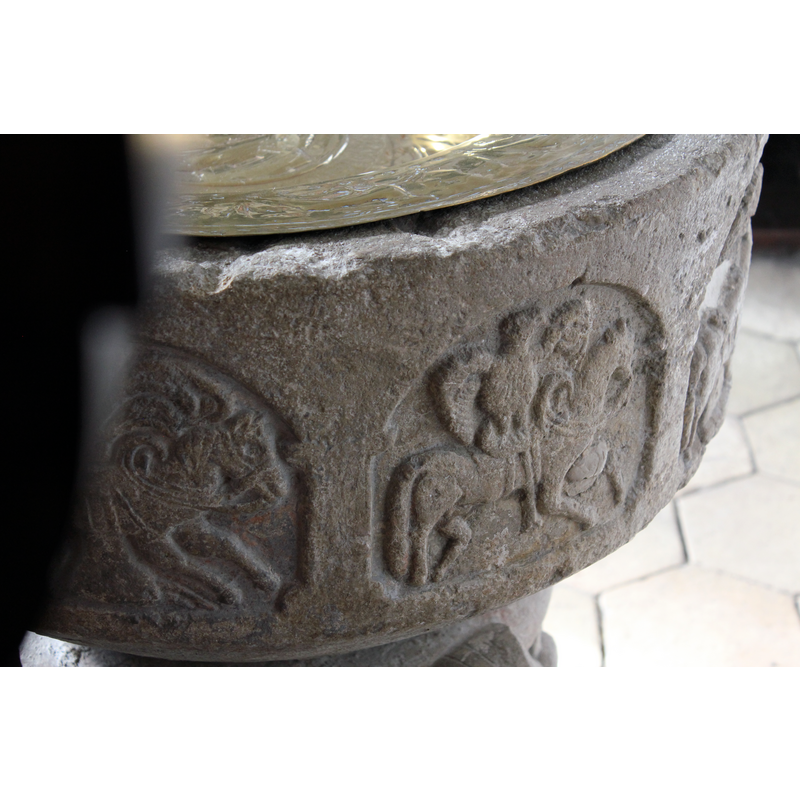 [NB: orientation is approximate] this side of the font has been placed very close to the chancel screen and is therefore awkward to photograph