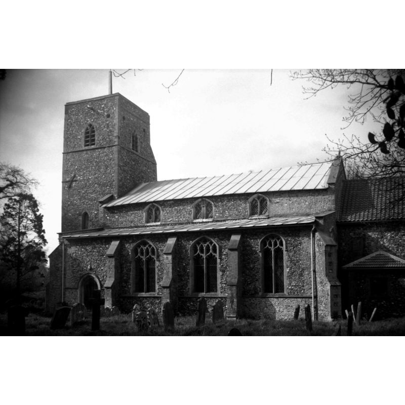 Photo caption: "Tower built in 13c"