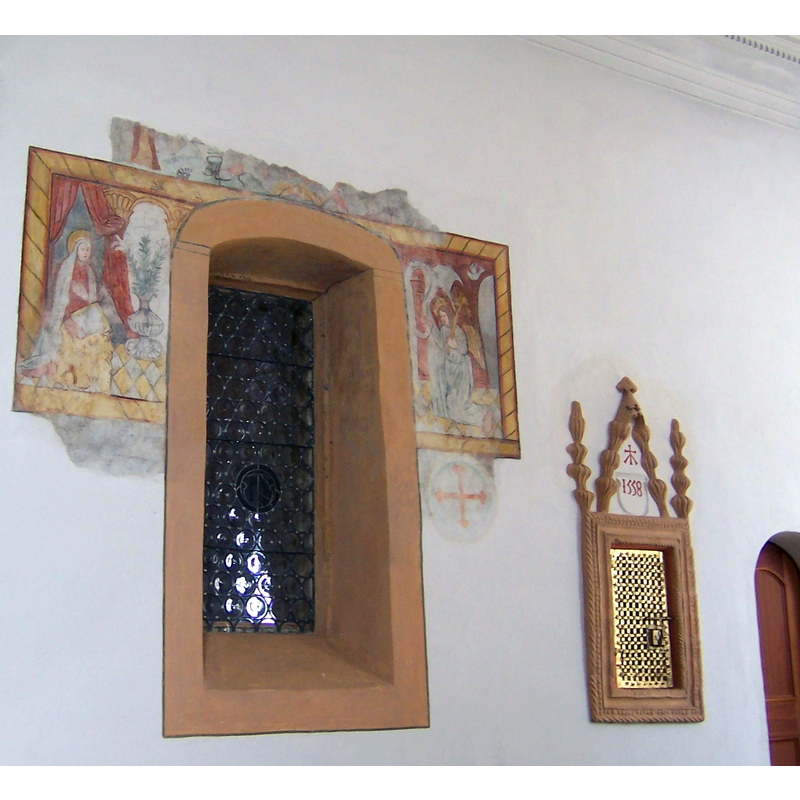 the tabernacle and early-Gothic frescoes