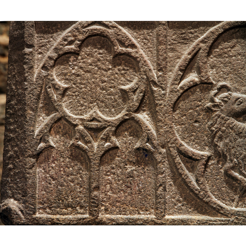to the left and right of the Agnus Dei